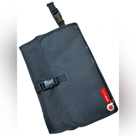 Skip Hop Bags Skip Hop Pronto Signature Changing Station